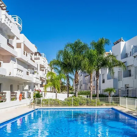 Amazing In W/ Indoor Swimming Pool, Wifi And Outdoor Swimming Pool Apartman *