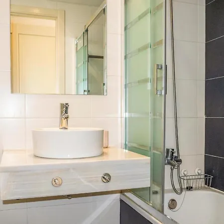 Apartman Amazing In W/ Indoor Swimming Pool, Wifi And Outdoor Swimming Pool Estepona