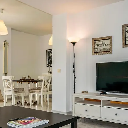 Apartman Amazing In W/ Indoor Swimming Pool, Wifi And Outdoor Swimming Pool *