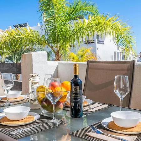 Apartman Amazing In W/ Indoor Swimming Pool, Wifi And Outdoor Swimming Pool Estepona